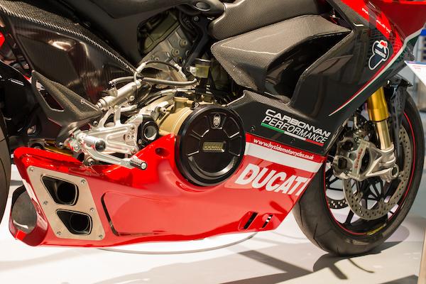 CARBONVANI Ducati Panigale V4 / V4S Full Carbon Fairing Set (8 parts; Tricolor version)