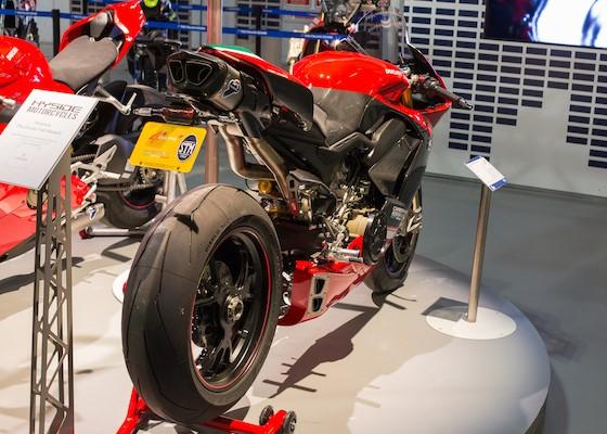 CARBONVANI Ducati Panigale V4 / V4S Full Carbon Fairing Set (8 parts; Tricolor version)