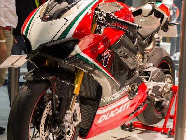 CARBONVANI Ducati Panigale V4 / V4S Full Carbon Fairing Set (8 parts; Tricolor version)