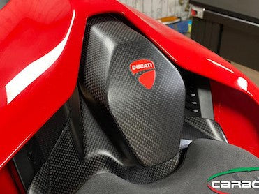 CARBONVANI Ducati Streetfighter V2 (2022+) Carbon Tail (road version; red)