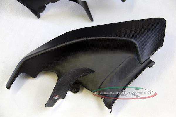 CARBONVANI Ducati Panigale V4 (18/19) Carbon Air Extractor (right side)