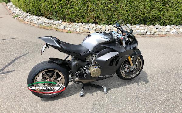 CARBONVANI Ducati Panigale V4 (2020+) Full Carbon Fairing Set (road version; 8 pcs)