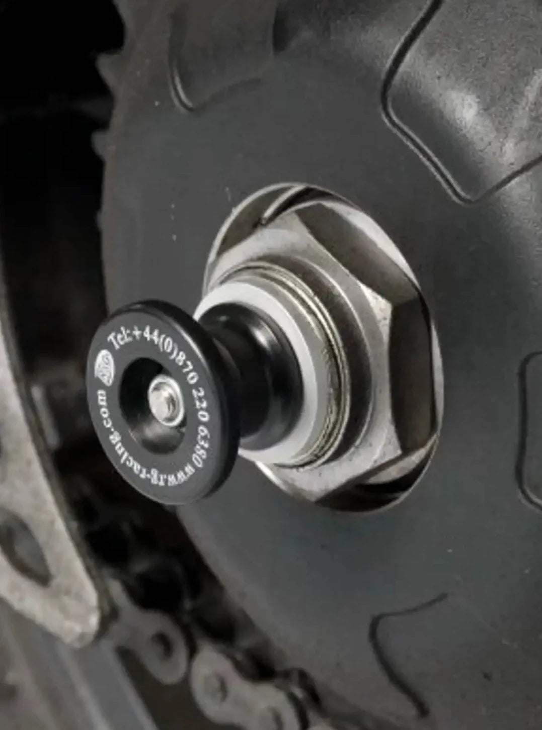 SS0031 - R&G RACING Triumph Sprint GT (10/18) Rear Wheel Sliders (paddock stand bobbins)