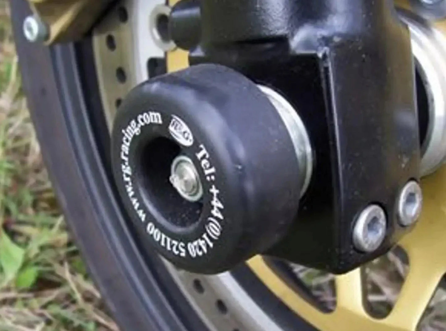 FP0017 - R&G RACING Kawasaki ZRX1200 / ZRX1100 Front Wheel Sliders