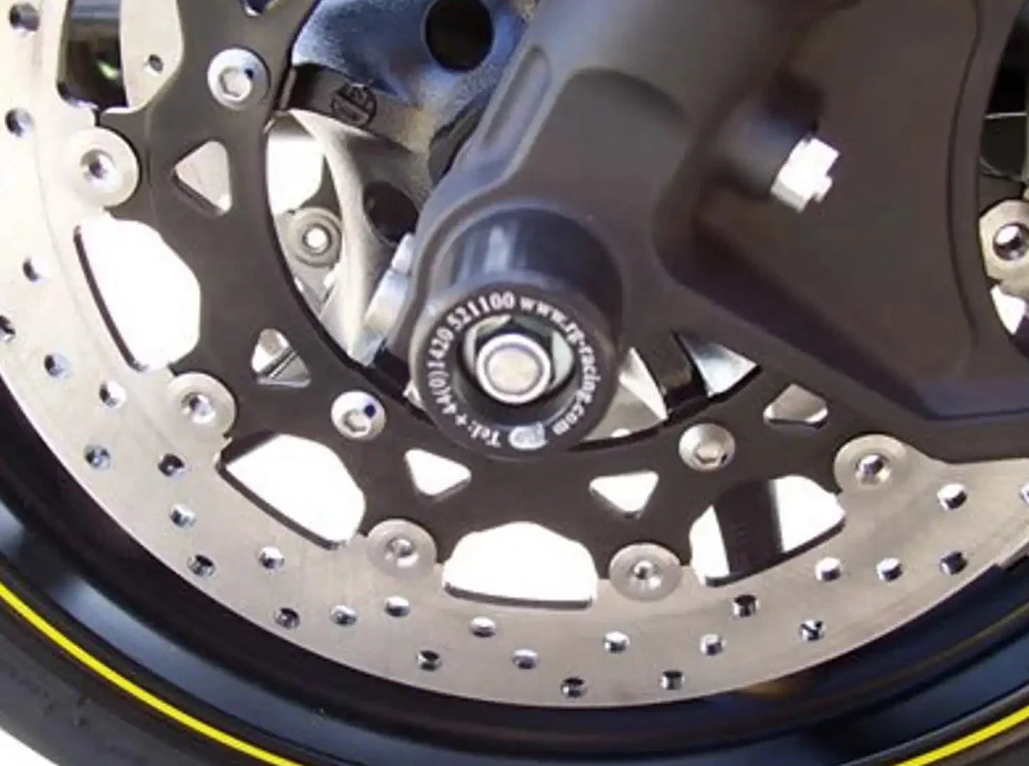 FP0030 - R&G RACING Yamaha YZF-R1 / R6 / T-MAX 530 Front Wheel Sliders