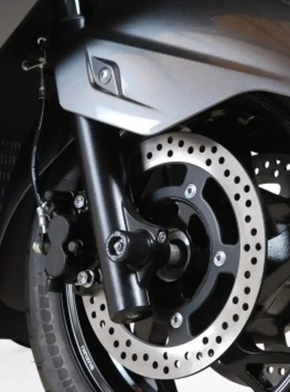 FP0119 - R&G RACING Suzuki Burgman 400 Skywave (12/17) Front Wheel Sliders