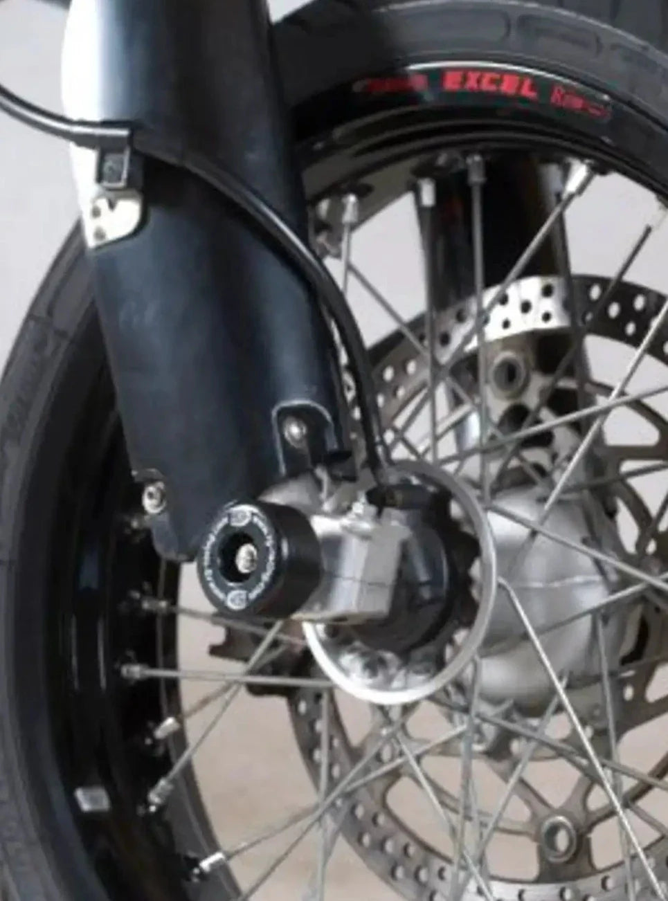 FP0127 - R&G RACING Suzuki DR-Z400 / Supermoto Front Wheel Sliders