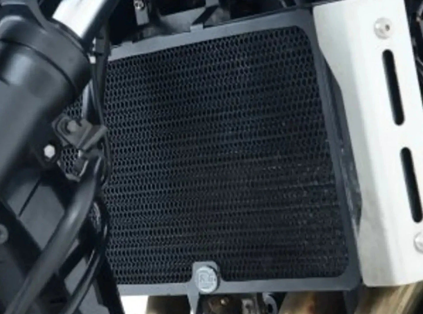 RAD0158 - R&G RACING Suzuki GSF1250S / N Radiator Guard