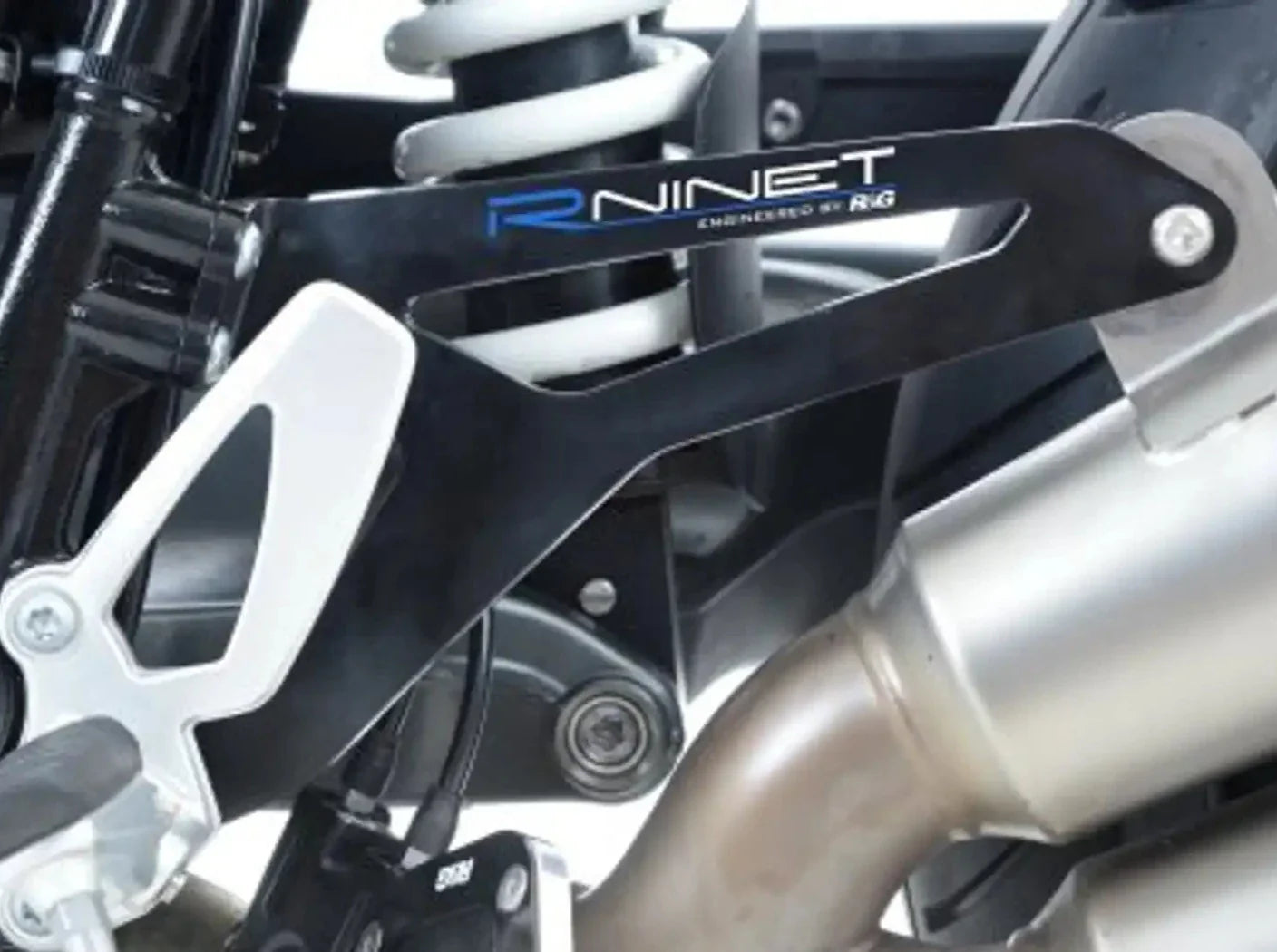 EH0060 - R&G RACING BMW R nineT (14/18) Exhaust Hanger