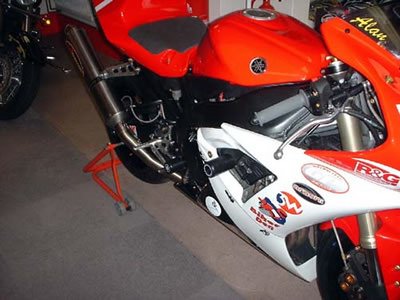CP0057 - R&G RACING Yamaha YZF-R1 (02/03) Frame Crash Protection Sliders "Classic"