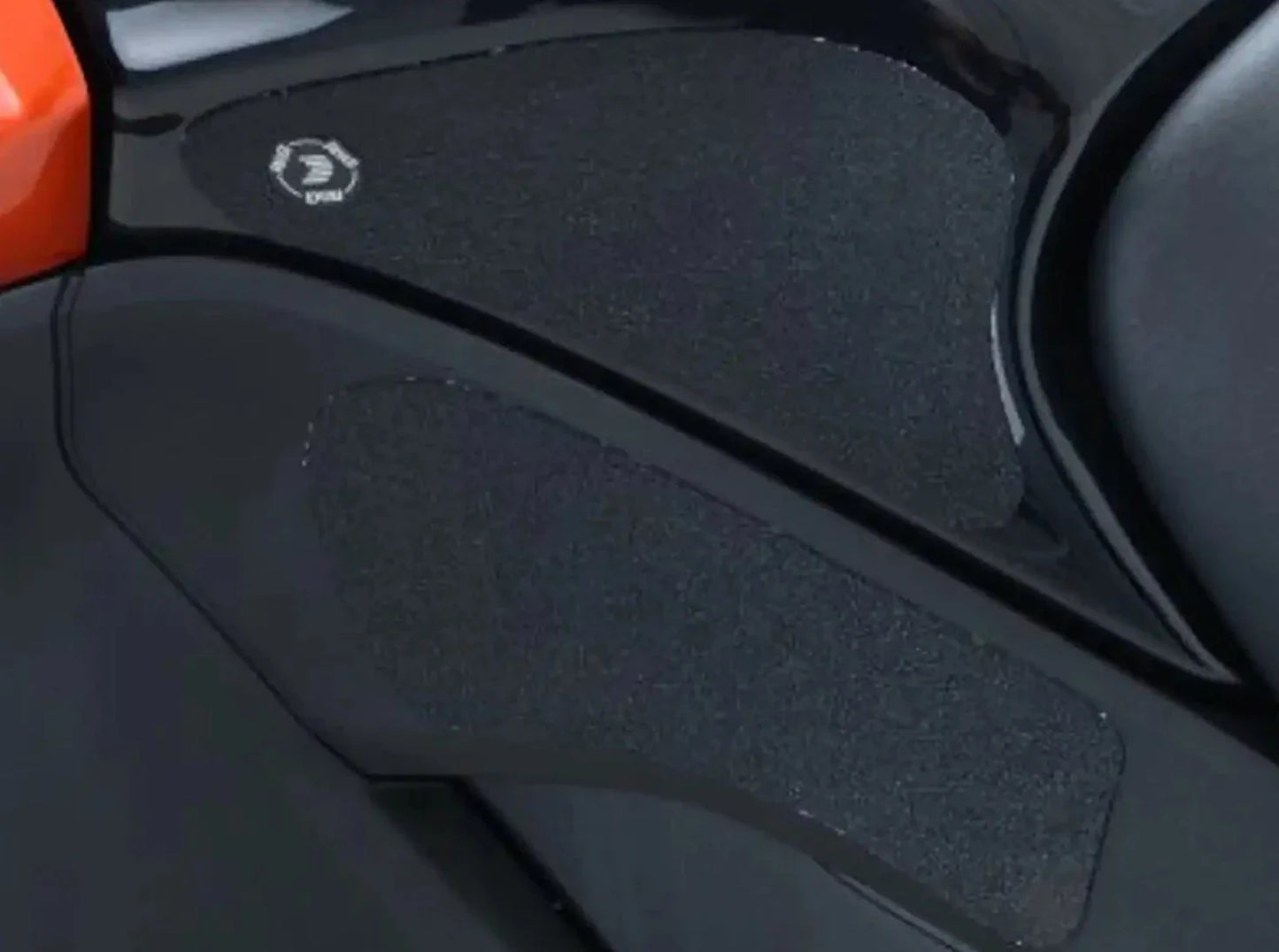 EZRG419 - R&G RACING Kawasaki Versys 1000 (15/18) Fuel Tank Traction Grips