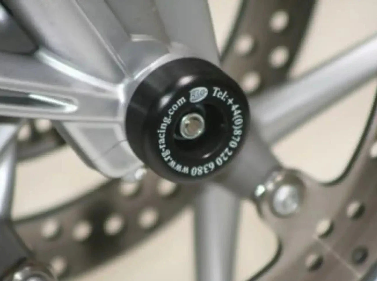 FP0046 - R&G RACING BMW K1200 / K1300 Front Wheel Sliders