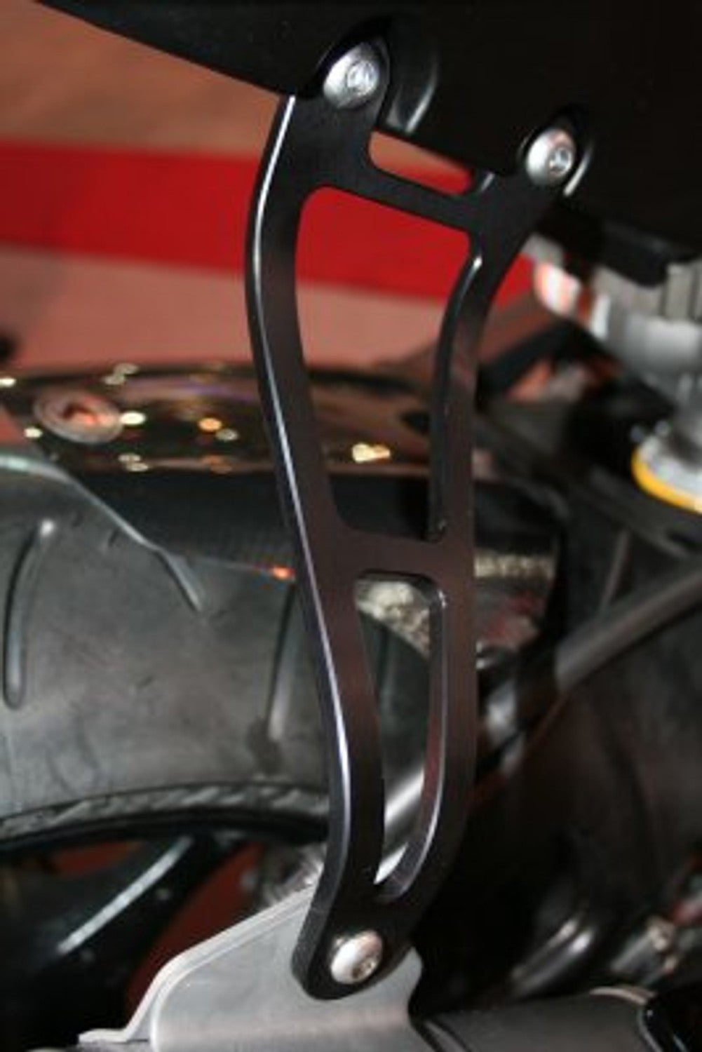 EH0003 - R&G RACING Aprilia RSV 1000 R / Tuono V2 Exhaust Hangers Kit