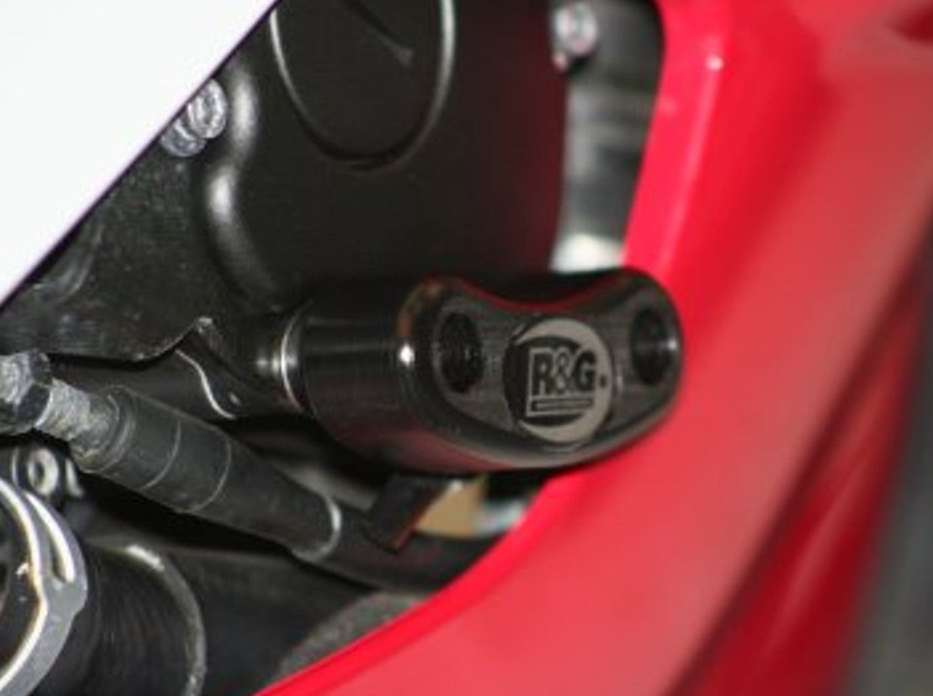ECS0002 - R&G RACING Yamaha YZF-R6 (06/07) Engine Case Slider (right)