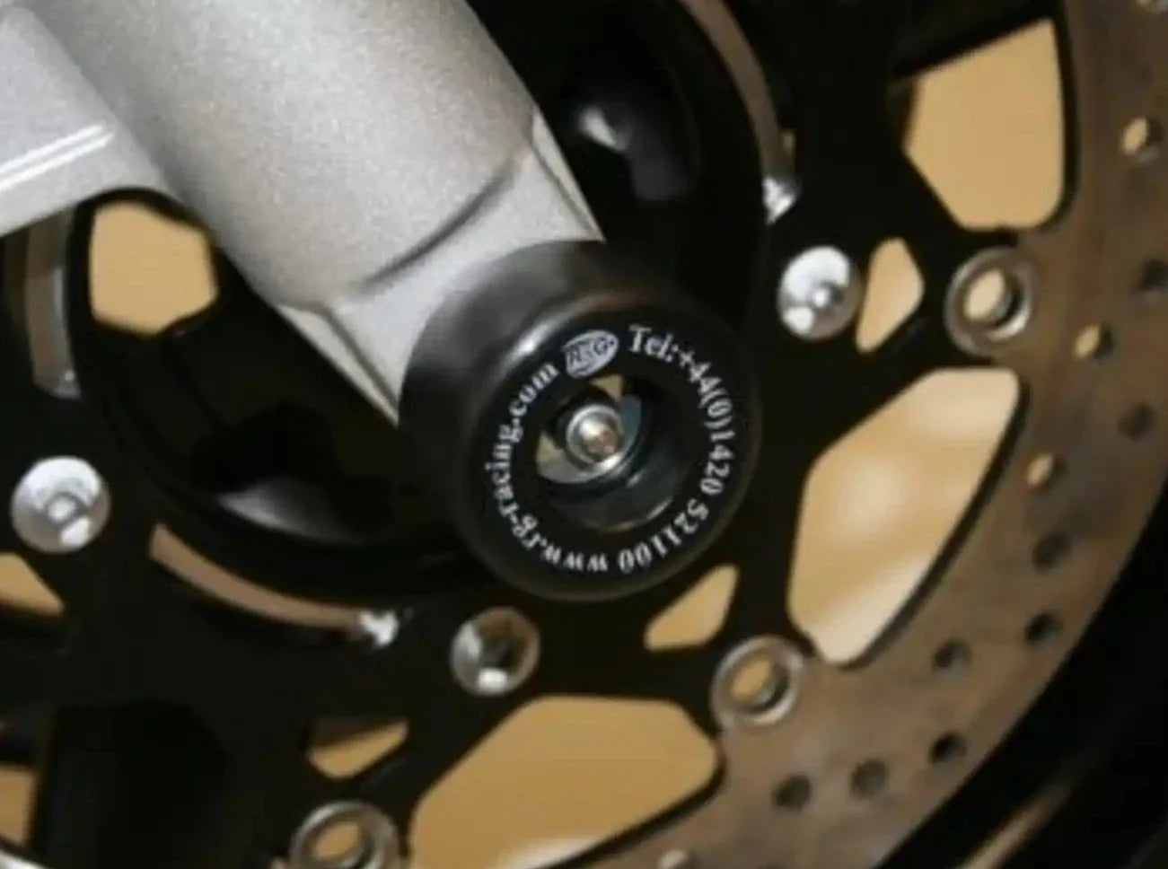 FP0071 - R&G RACING Suzuki Bandit 650 / GSX650F Front Wheel Sliders