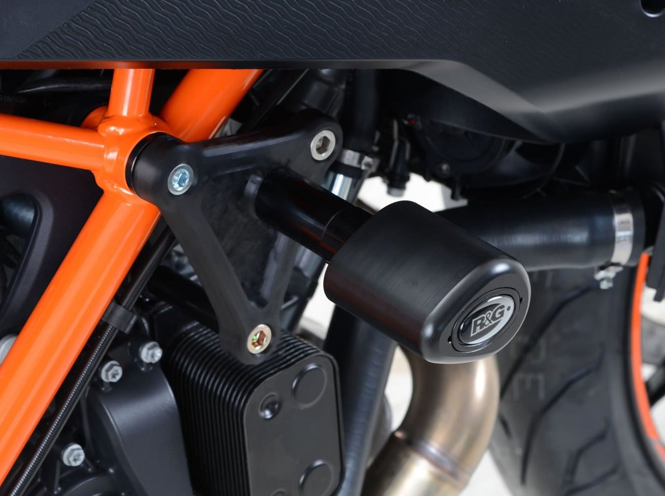 CP0408 - R&G RACING KTM 1290 Super Duke GT (16/20) Frame Crash Protection Sliders "Aero"