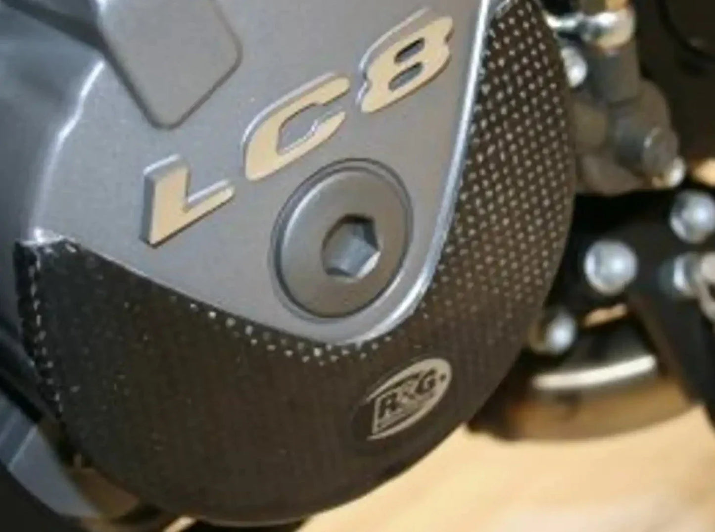 ECS0011 - R&G RACING KTM Super Duke LC8 Carbon Engine Case Slider (right)