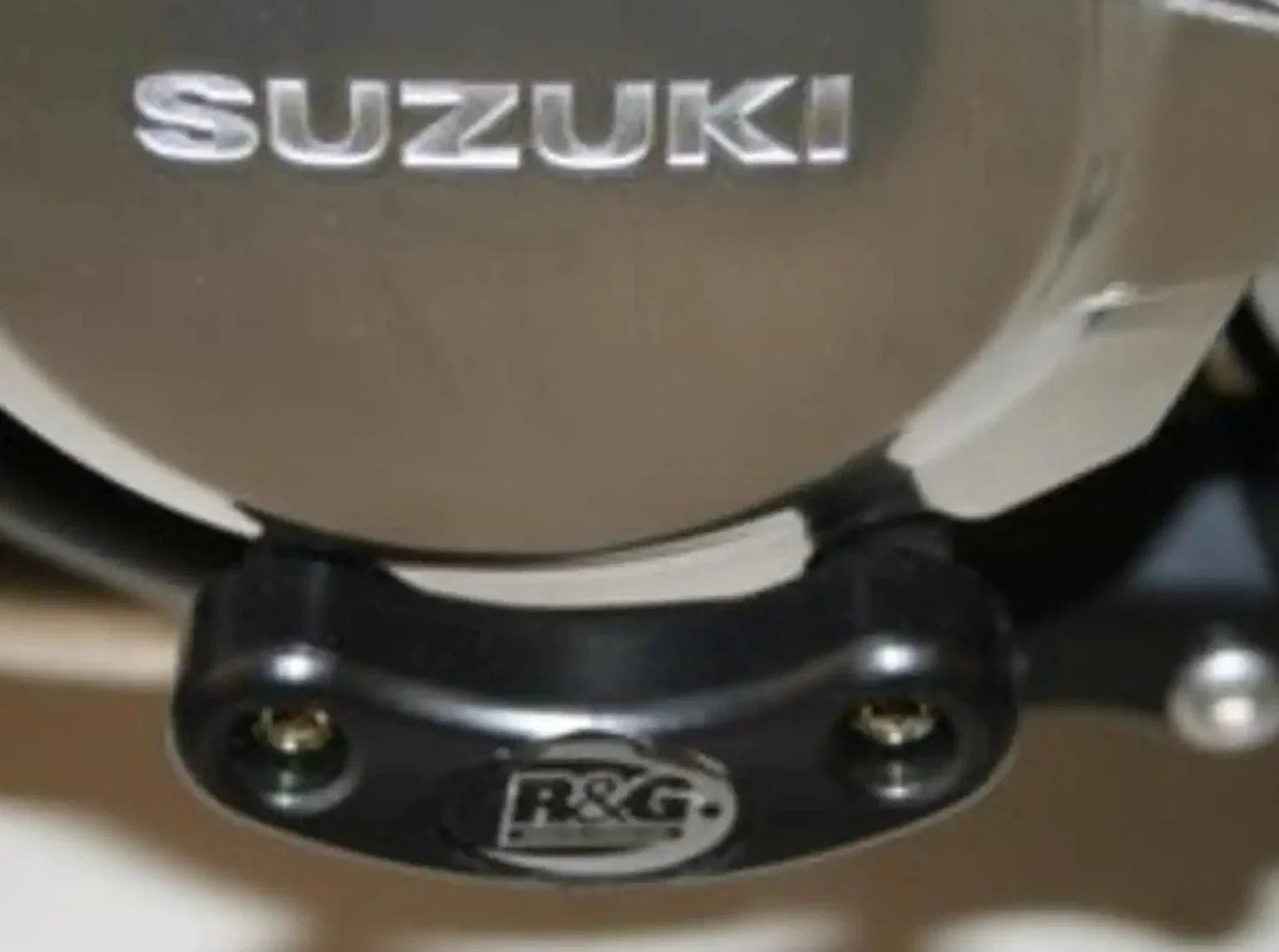 ECS0017 - R&G RACING Suzuki GSX1400 Engine Case Slider (left)