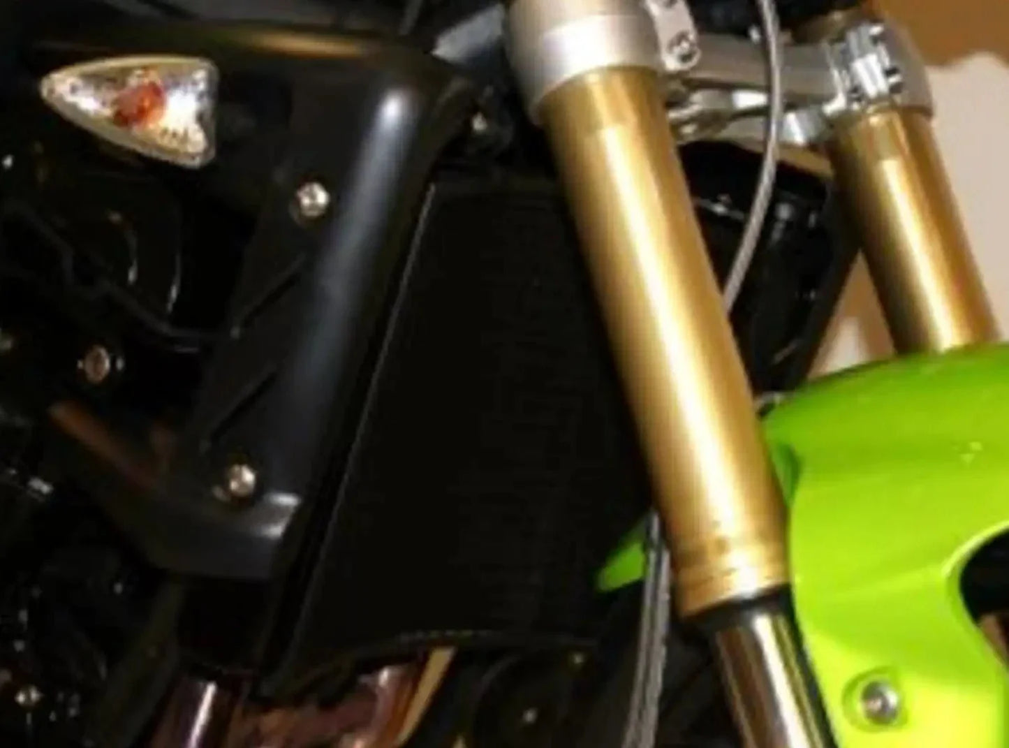 RAD0070 - R&G RACING Triumph Street Triple / R Radiator Guard