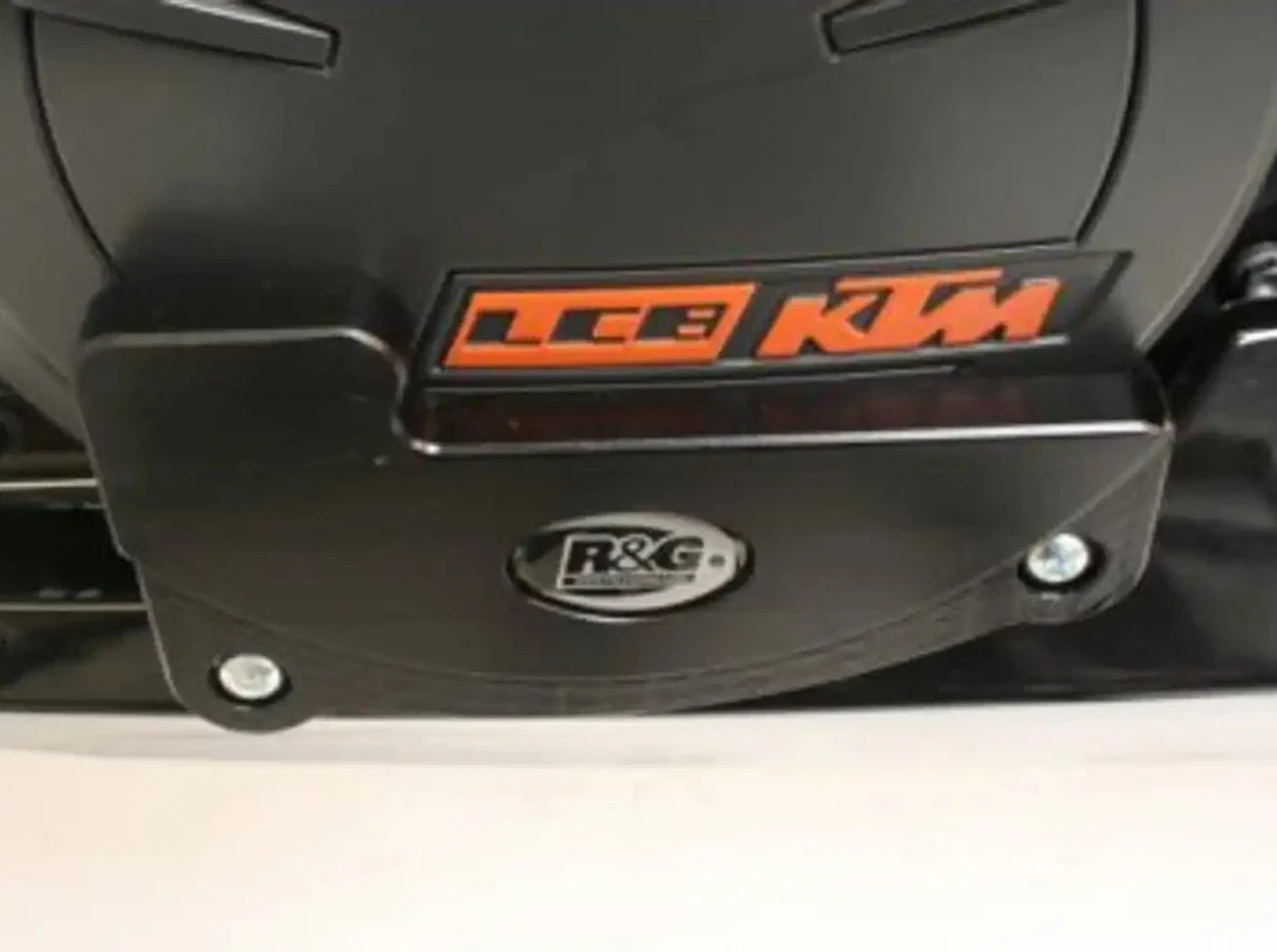 ECS0034 - R&G RACING KTM RC8 / R / 1290 Super Duke R Engine Case Slider (right)