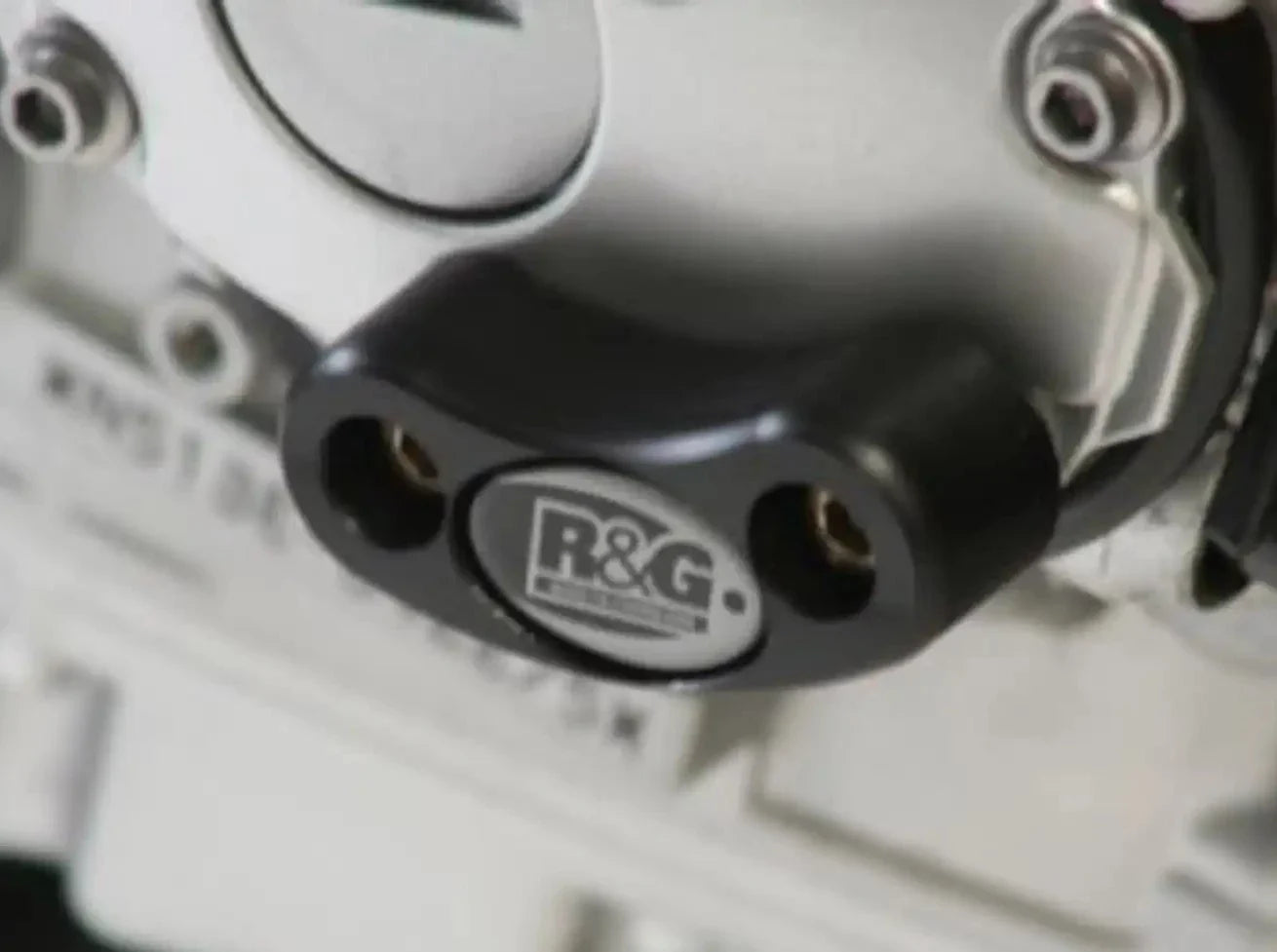 ECS0038 - R&G RACING Yamaha FZ1-S / N / FZ8 Engine Case Slider (right)