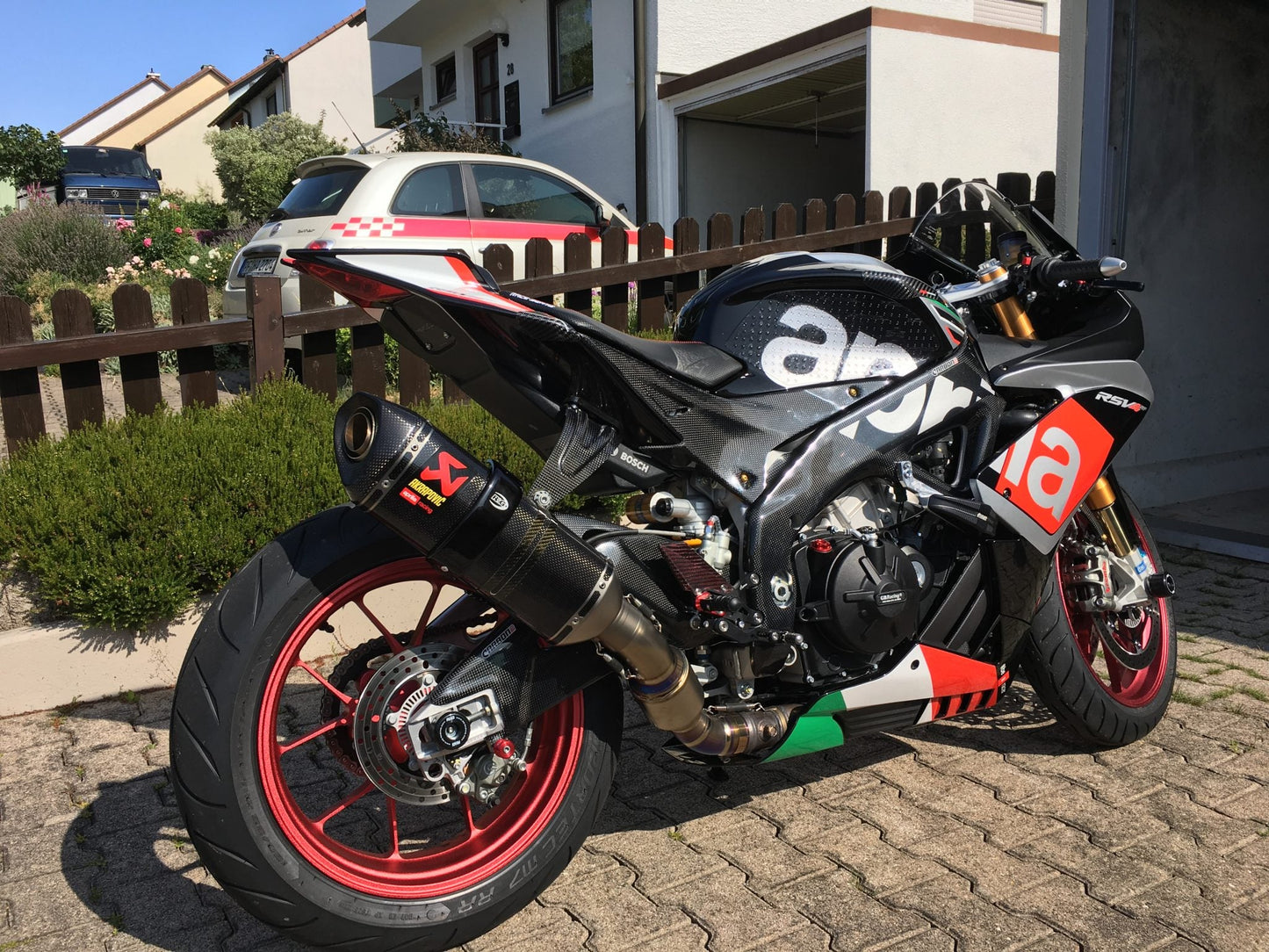 CARBON2RACE Aprilia RSV4 (15/20) Carbon Swingarm Covers