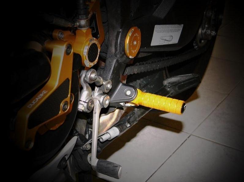 PPDV07 - DUCABIKE Ducati Footpegs (pilot)