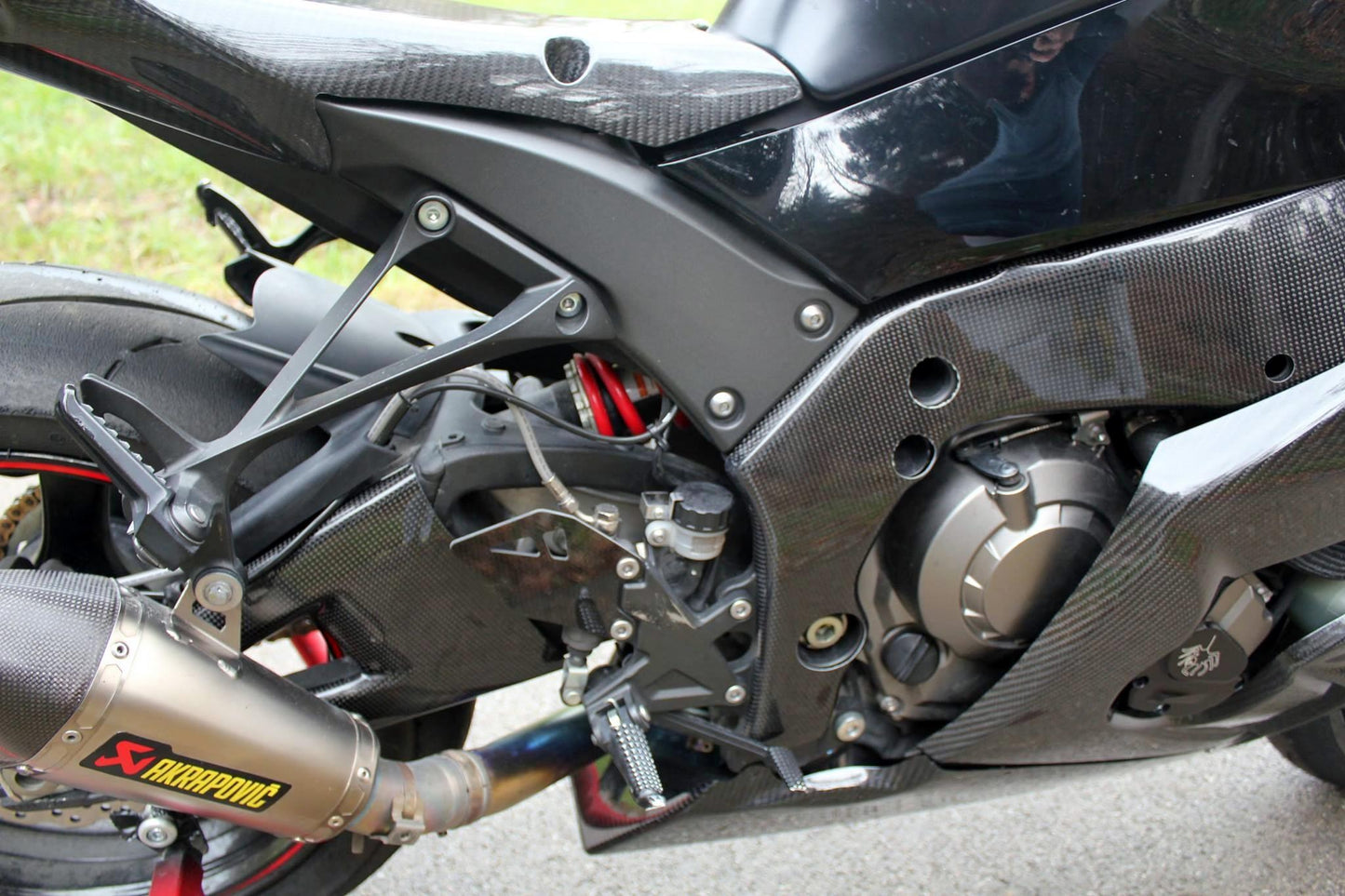 CARBON2RACE Kawasaki ZX-10R (11/15) Carbon Swingarm Covers