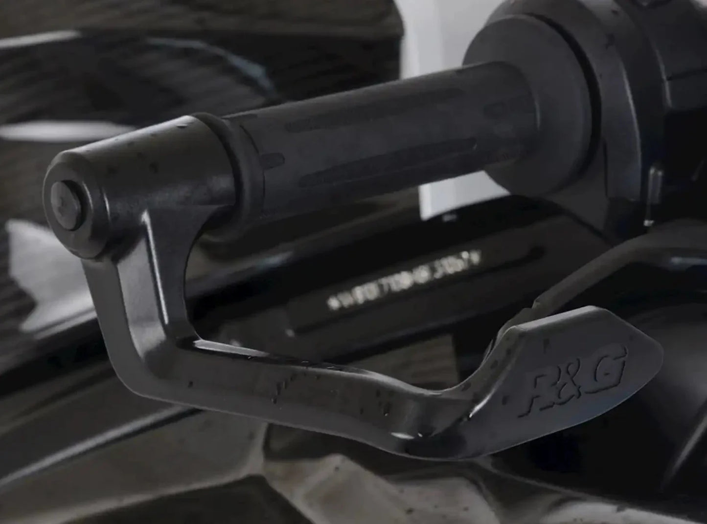 BLG0043 - R&G RACING BMW M1000RR / Kawasaki Versys 650 Brake Lever Guard