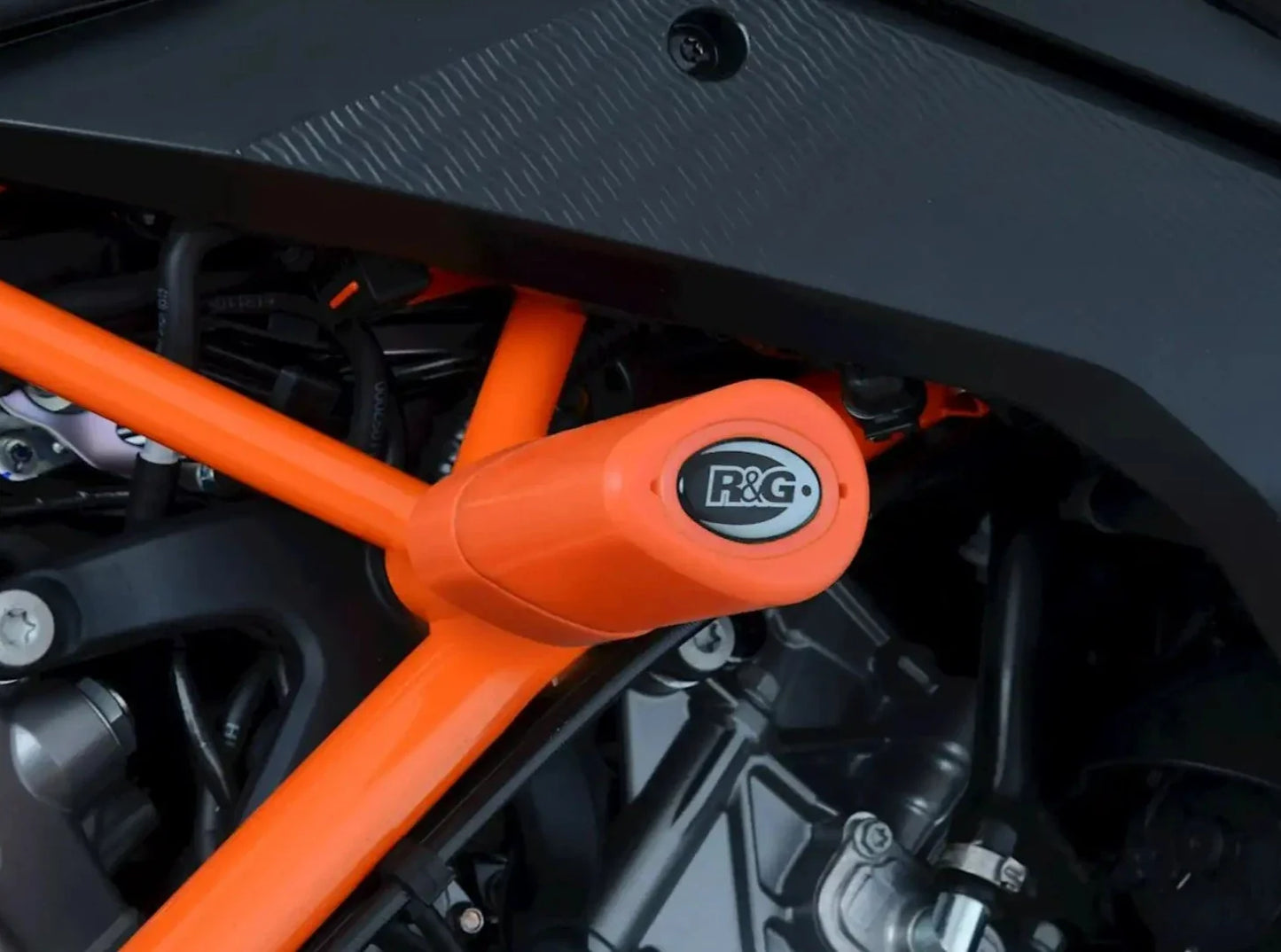 CP0507 - R&G RACING Yamaha MT-25 / MT-03 Frame Crash Protection Sliders "Aero"