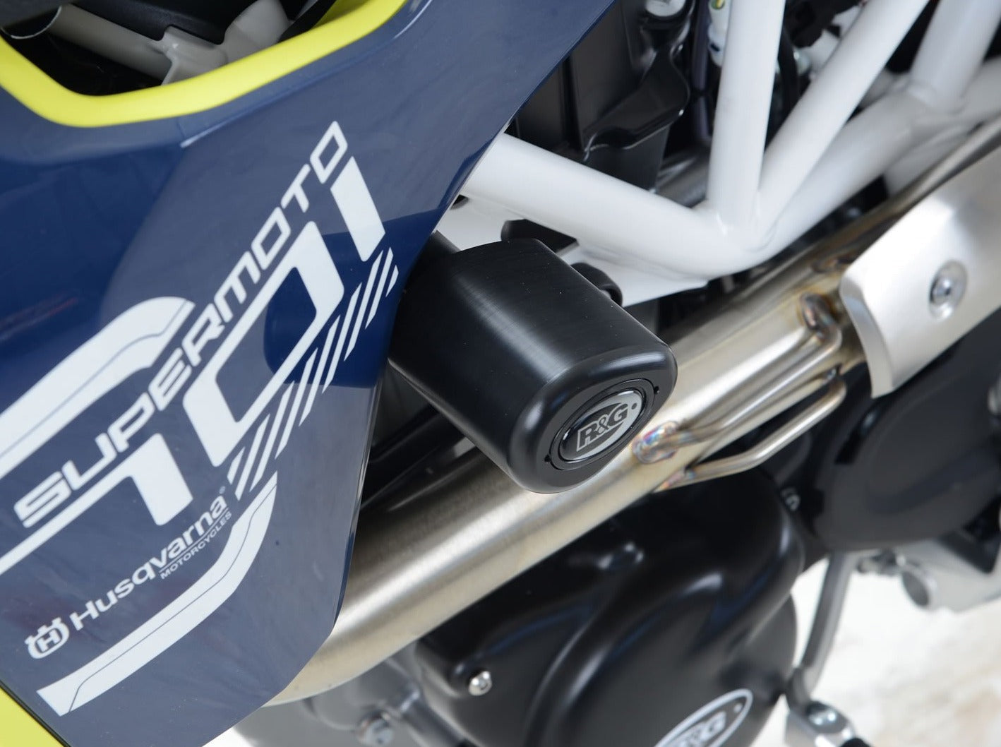 CP0404 - R&G RACING KTM 690 SMC R / Husqvarna 701 Frame Crash Protection Sliders "Aero"