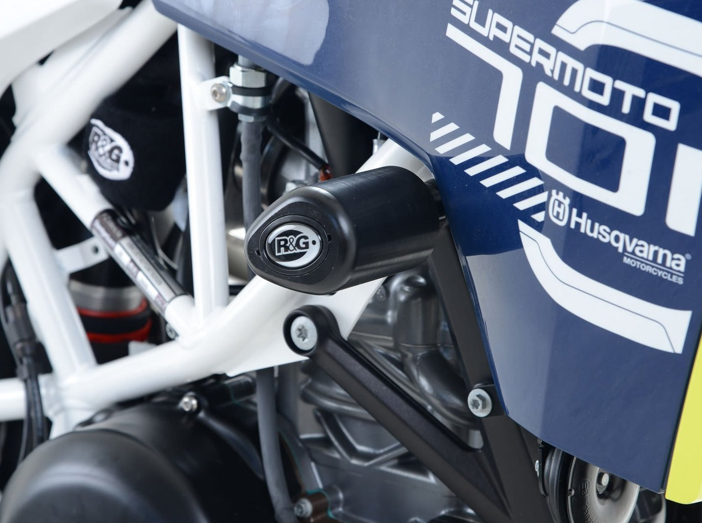 CP0404 - R&G RACING KTM 690 SMC R / Husqvarna 701 Frame Crash Protection Sliders "Aero"