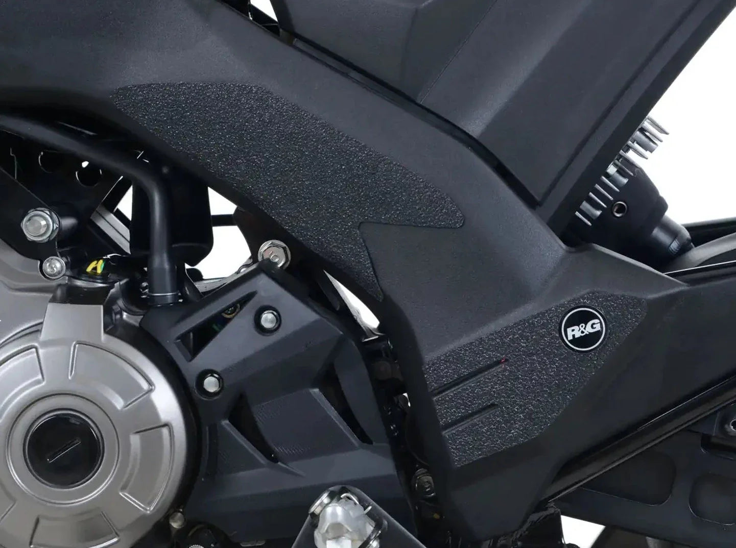 EZBG406 - R&G RACING Kawasaki Z125 / Z125 Pro (16/18) Heel Guards Kit