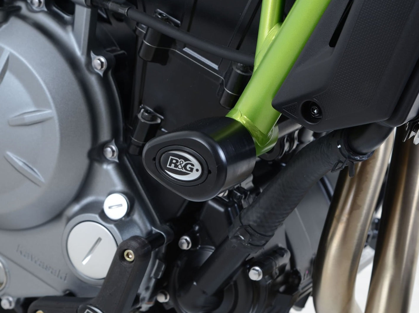 CP0416 - R&G RACING Kawasaki Ninja 650 / Z650 Frame Crash Protection Sliders "Aero"