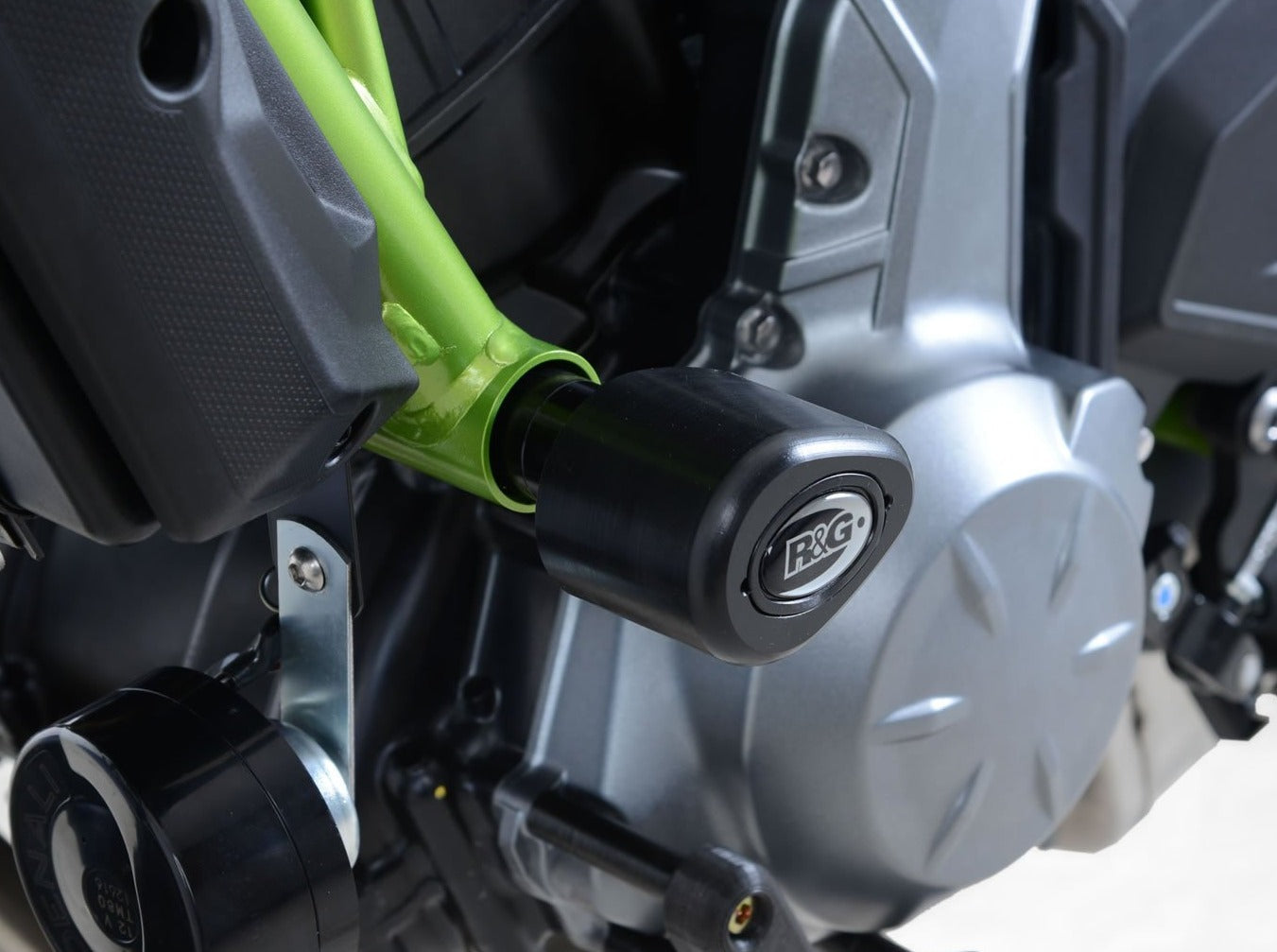 CP0416 - R&G RACING Kawasaki Ninja 650 / Z650 Frame Crash Protection Sliders "Aero"