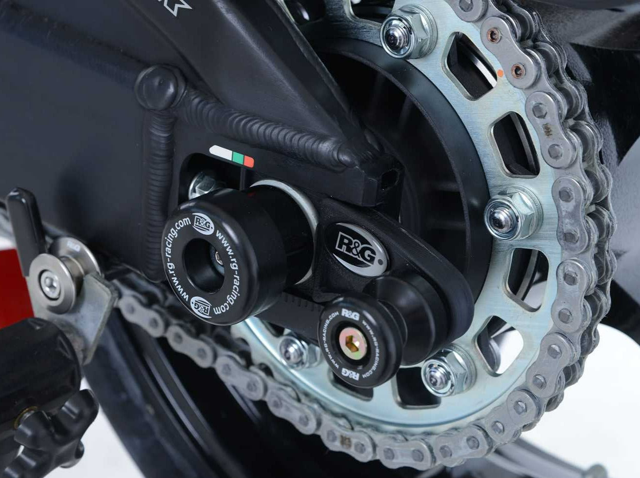 SP0075 - R&G RACING Honda CBR1000RR / SP / CBR1000RR-R Rear Wheel Sliders (swingarm)
