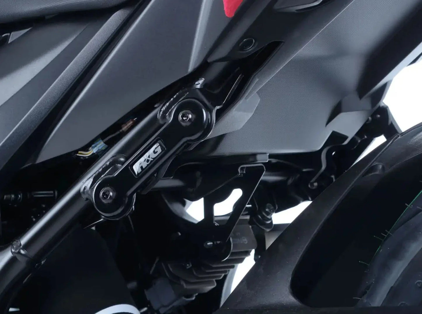 EH0082 - R&G RACING Suzuki GSX250R (17/20) Exhaust Hanger & Blanking Plate Kit