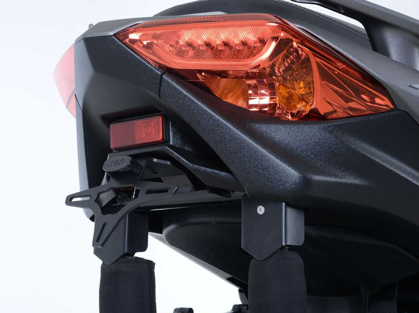 LP0236 - R&G RACING Yamaha X-Max 300 / X-MAX 125 Tail Tidy