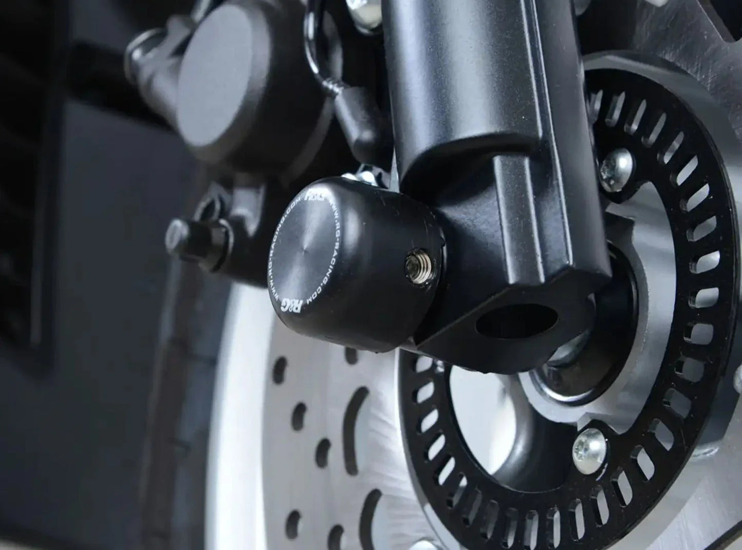 FP0203 - R&G RACING Yamaha N-MAX 125 (17/18) Front Wheel Sliders