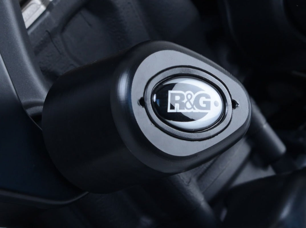 CP0439 - R&G RACING Yamaha MT-09 / Tracer 900 Frame Crash Protection Sliders "Aero"