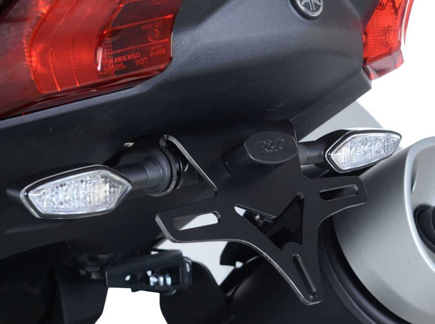 LP0233 - R&G RACING Yamaha T-MAX 530 (17/18) Tail Tidy