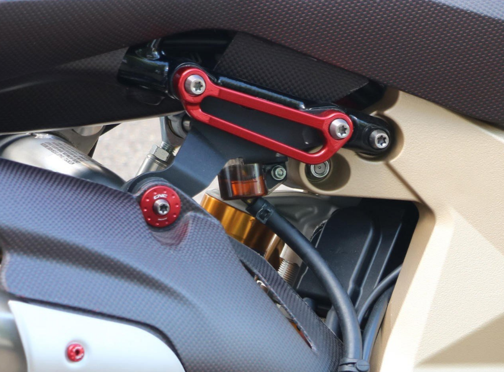 PET51 - CNC RACING MV Agusta Brutale 1000 RR Rear Footrest Removal Plates