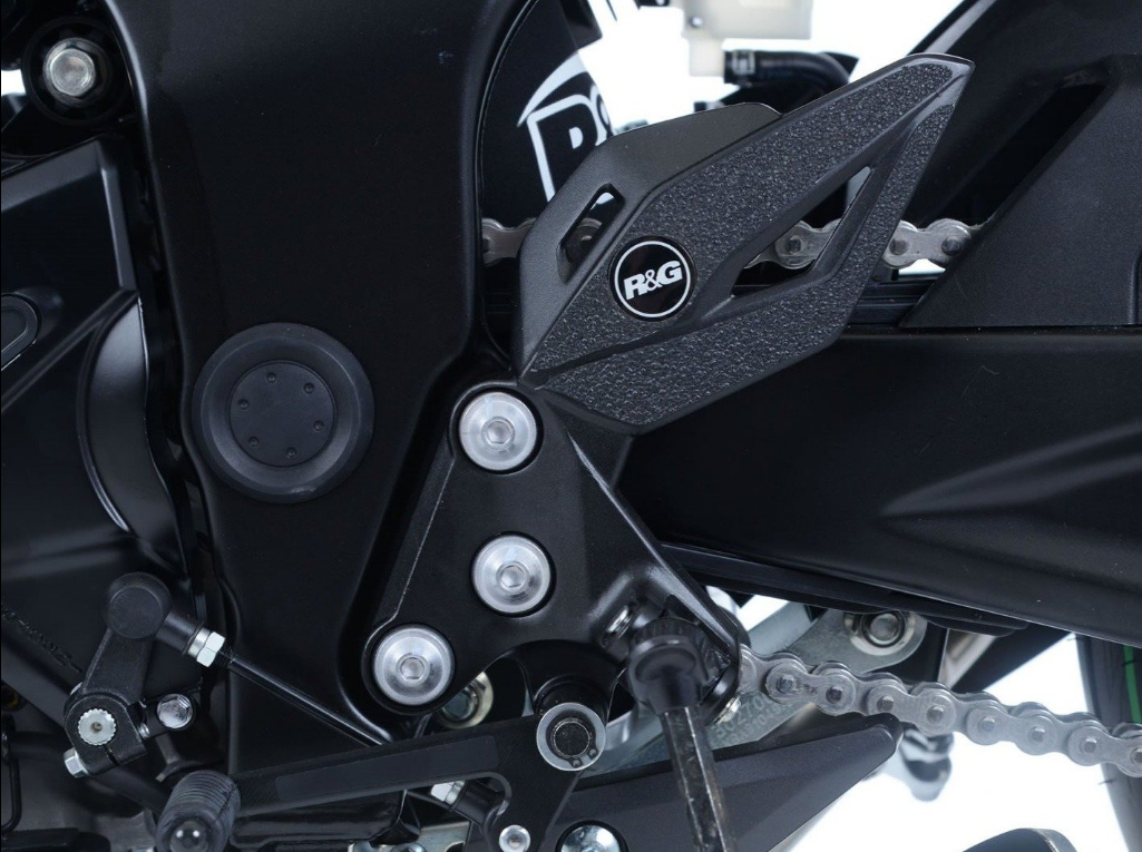 EZBG709 - R&G RACING Suzuki GSX-S750 (17/21) Heel Guard Kit