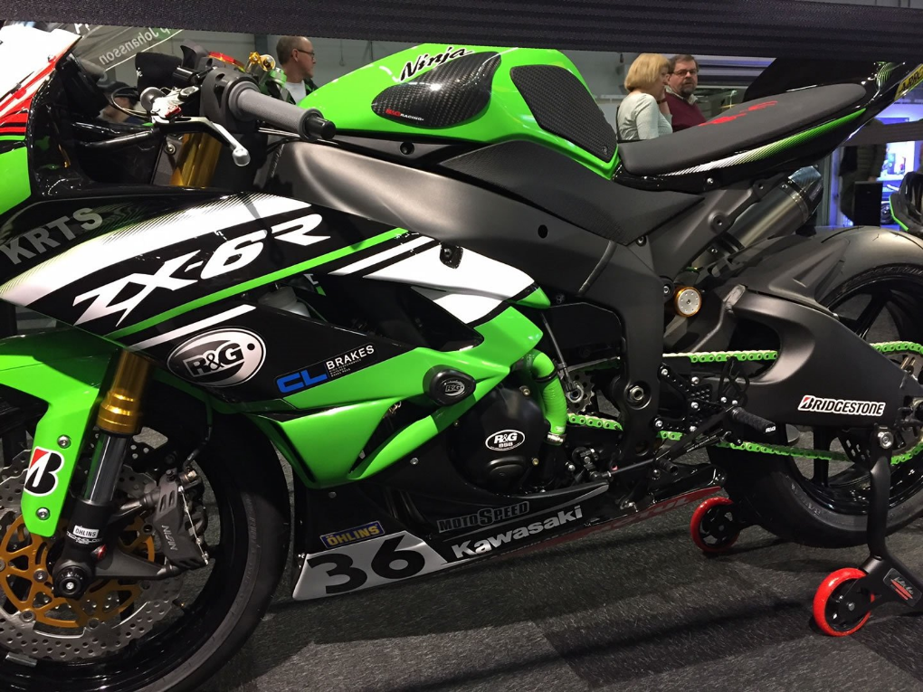 TS0016 - R&G RACING Kawasaki ZX-10R/ZX-6R Carbon Fuel Tank Protection Sliders