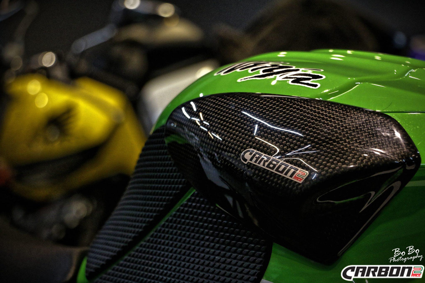 CARBON2RACE Kawasaki ZX-10R (2011+) Carbon Fuel Tank Sliders