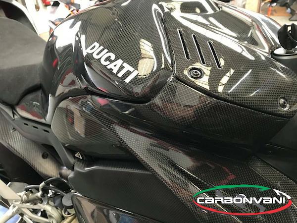CARBONVANI Ducati Streetfighter V4 (2020+) Carbon Fuel Tank Cover