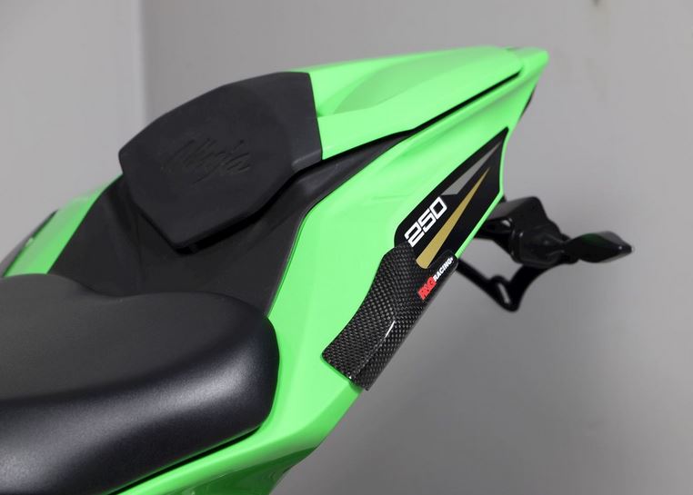 TLS0054 - R&G RACING Kawasaki ZX-25R (2020+) Carbon Tail Sliders