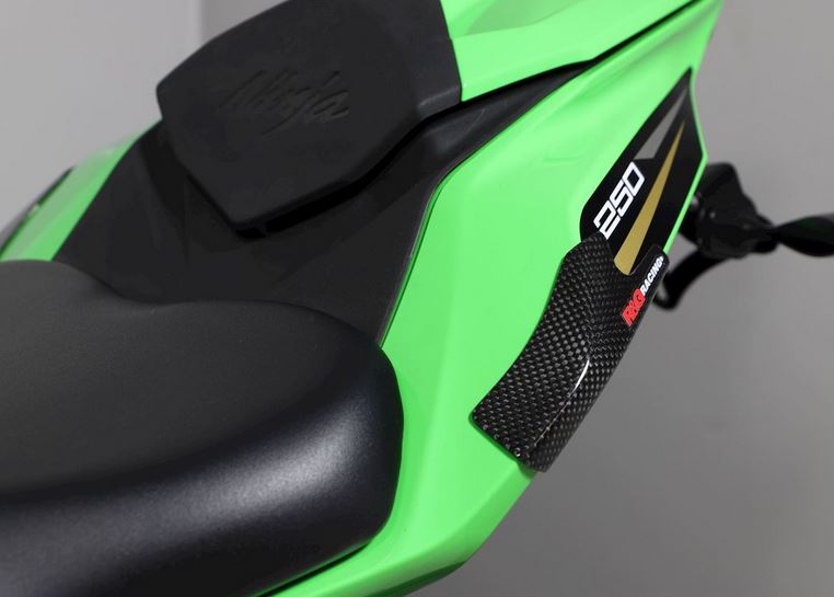 TLS0054 - R&G RACING Kawasaki ZX-25R (2020+) Carbon Tail Sliders