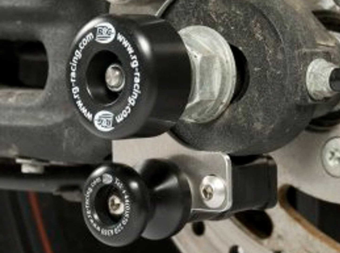 SP0029 - R&G RACING Harley Davidson XR1200X (08/12) Rear Wheel Sliders (swingarm)