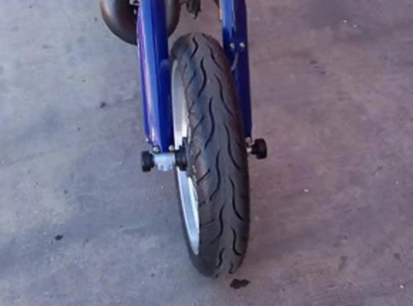 FP0037 - R&G RACING Husqvarna SM 125 / SMR 125 / 570 Front Wheel Sliders